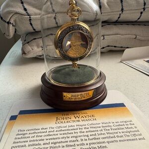 Rare Franklin Mint John Wayne Collector Pocket Watch w/ Glass Globe Stand